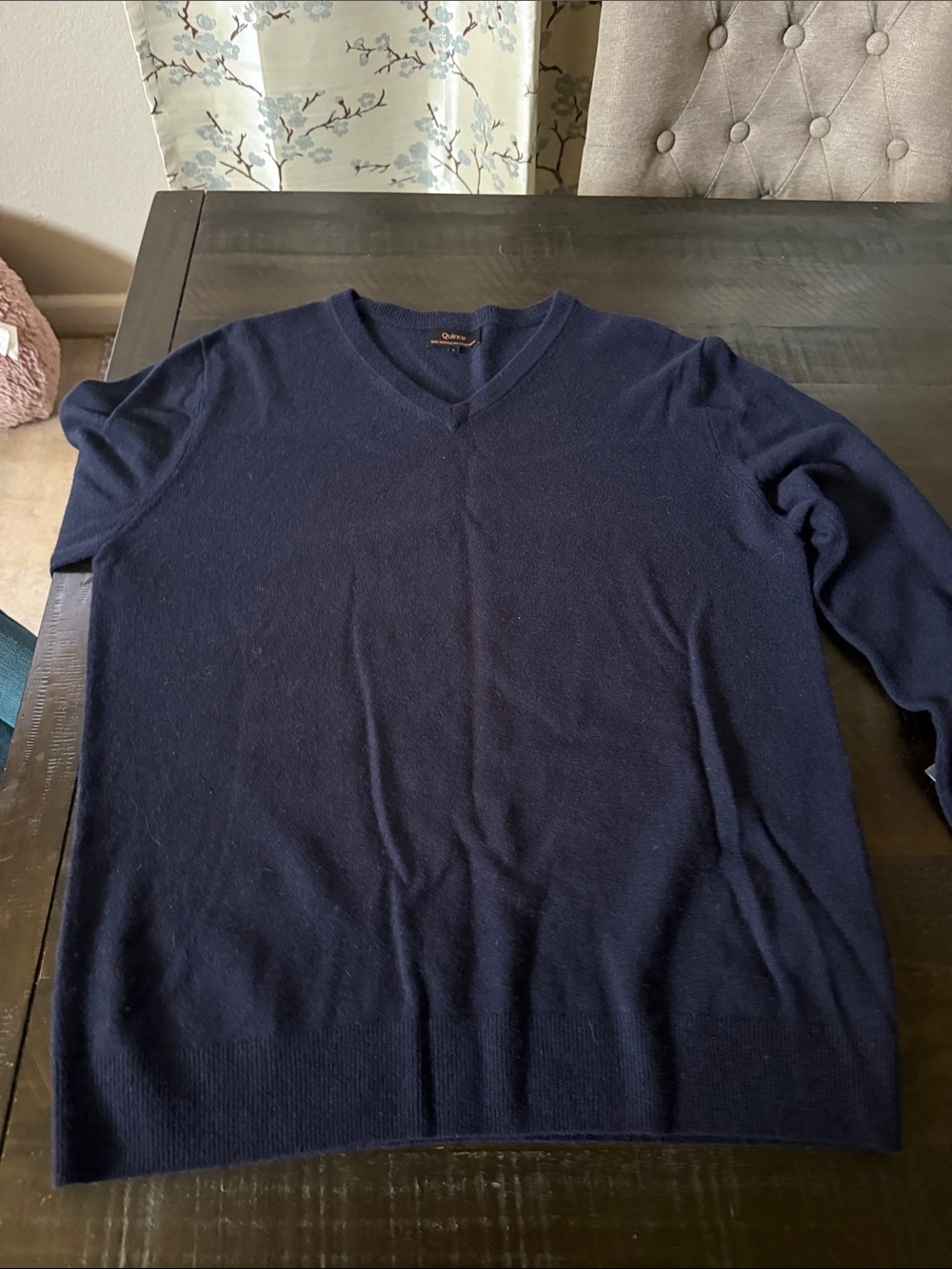 Quince Women’s 100% Mongolian cashmere V-Neck Sweater in Navy Blue
